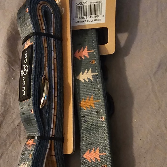 Lucy & Co. Take A Hike Dog Collar (M) and Matching Leash - Picture 5 of 5